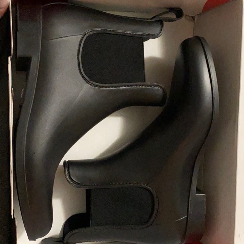 Chelsea rain boots